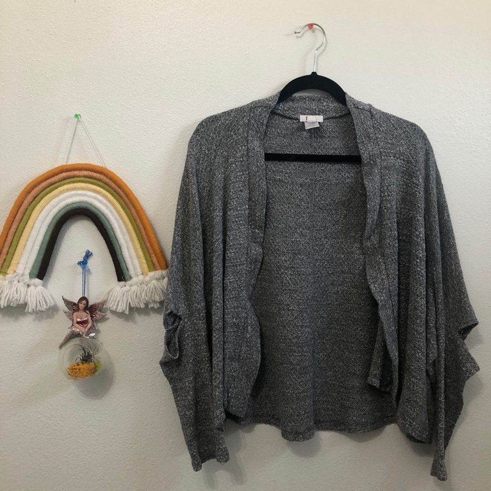 heather grey cardigan 🤍
